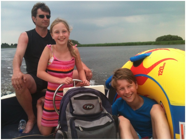 584x433 pixels (88K)