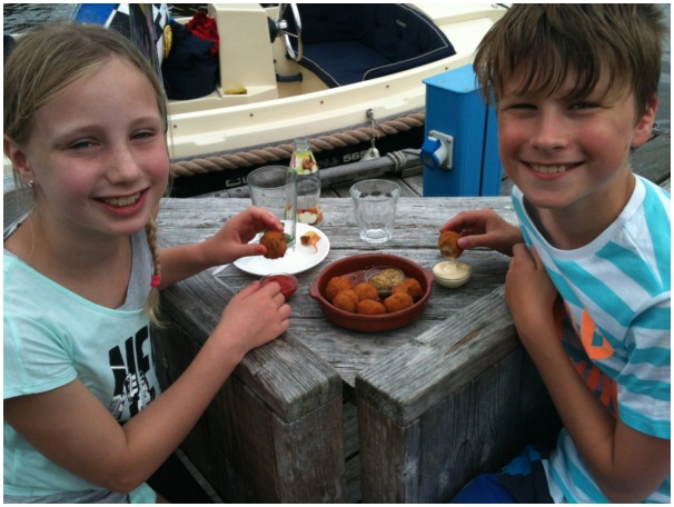 584x433 pixels (107K)