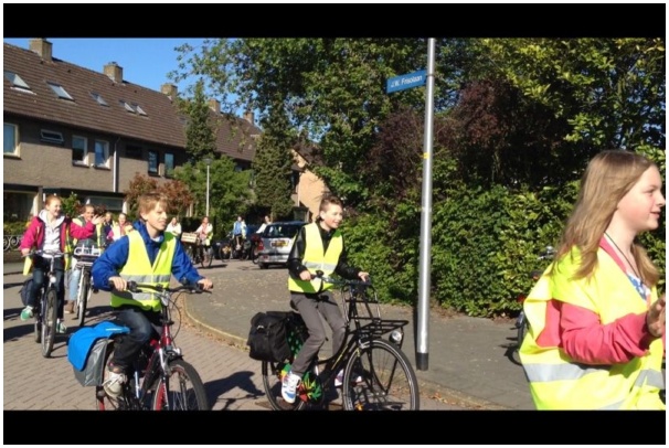 584x383 pixels (126K)