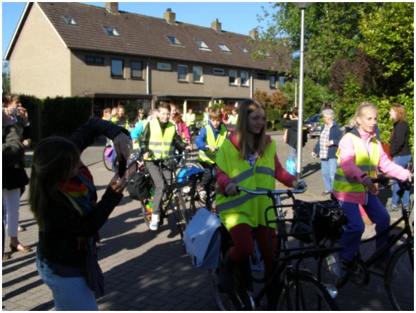 584x433 pixels (125K)