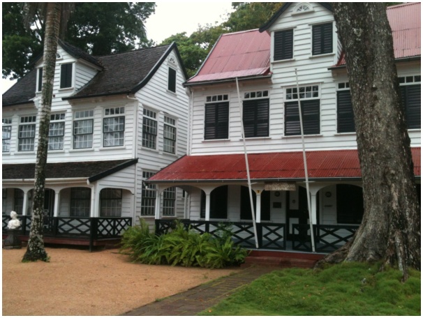 584x433 pixels (125K)