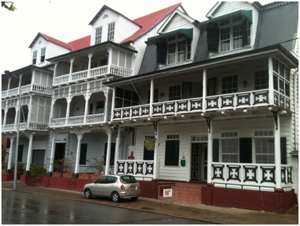 584x433 pixels (113K)