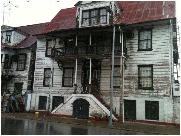 584x433 pixels (112K)