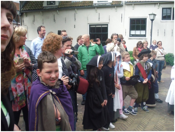 584x433 pixels (113K)