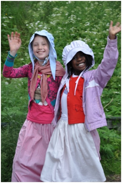 382x583 pixels (101K)