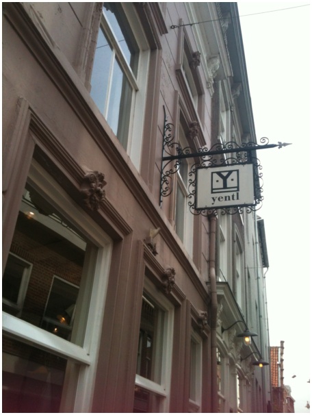 434x583 pixels (87K)