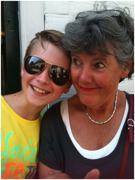 434x583 pixels (93K)