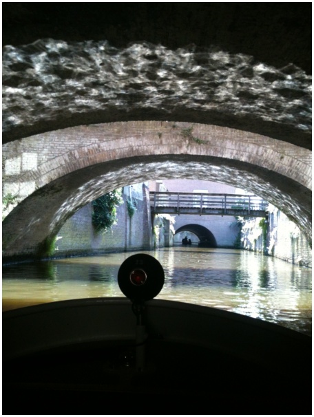 434x583 pixels (103K)