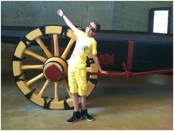 584x433 pixels (87K)