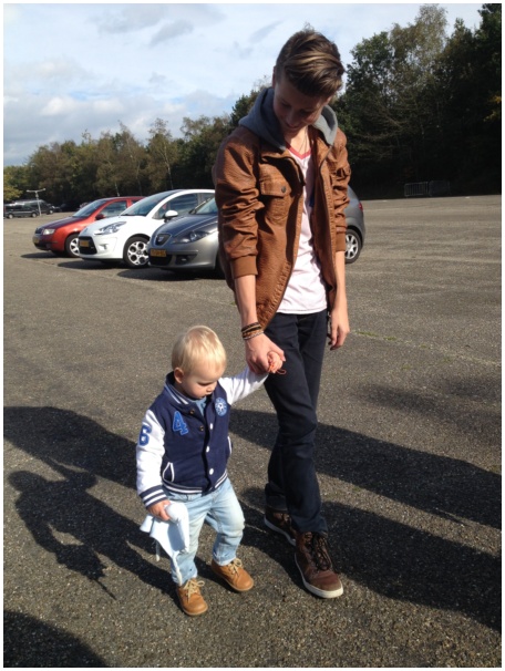 434x583 pixels (129K)