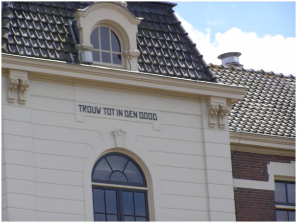 584x433 pixels (85K)