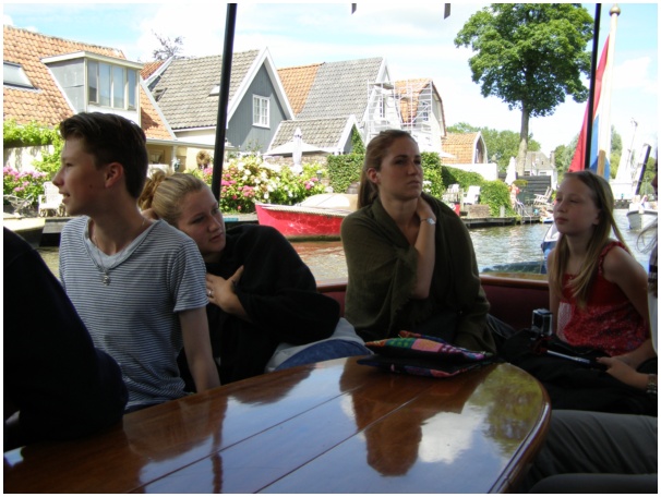 584x433 pixels (114K)