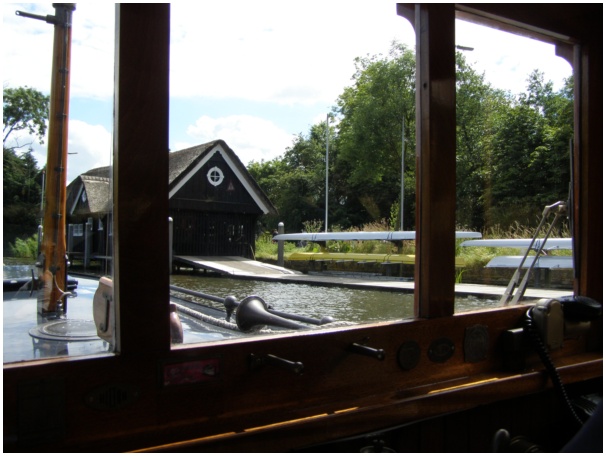 584x433 pixels (97K)