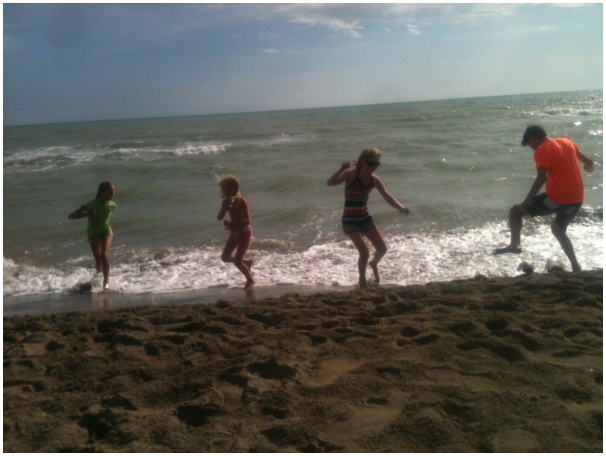 584x433 pixels (89K)