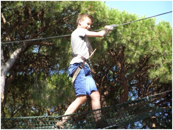 584x433 pixels (149K)