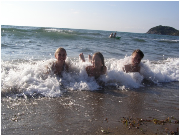 584x433 pixels (99K)