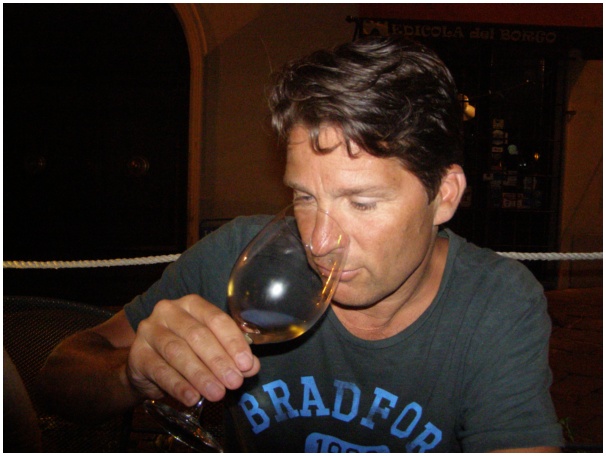 584x433 pixels (89K)