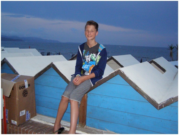 584x433 pixels (95K)