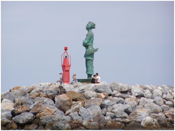 584x433 pixels (81K)