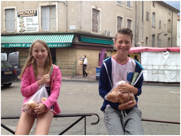 584x433 pixels (125K)