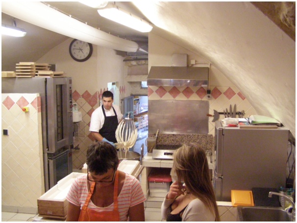 584x433 pixels (99K)