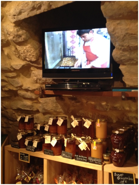 434x583 pixels (105K)