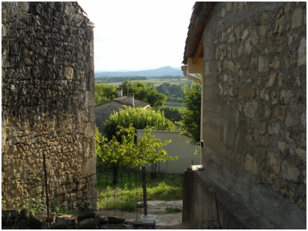 584x433 pixels (125K)