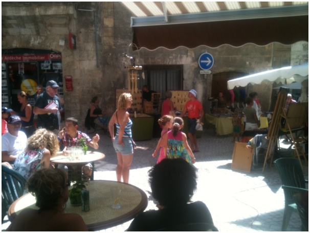 584x433 pixels (95K)