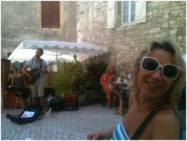 584x433 pixels (96K)