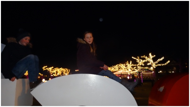 584x320 pixels (41K)