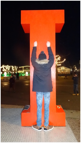 321x583 pixels (65K)