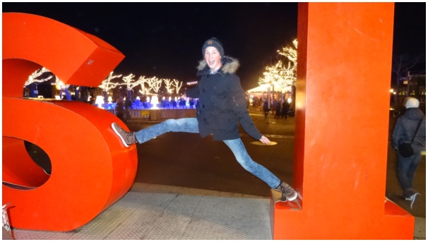 584x320 pixels (69K)