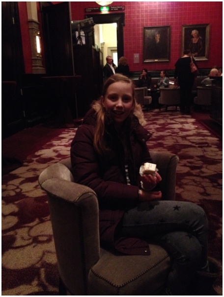 434x583 pixels (86K)