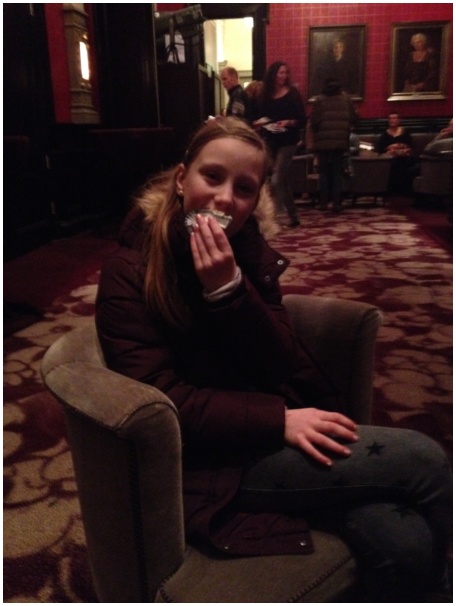 434x583 pixels (78K)