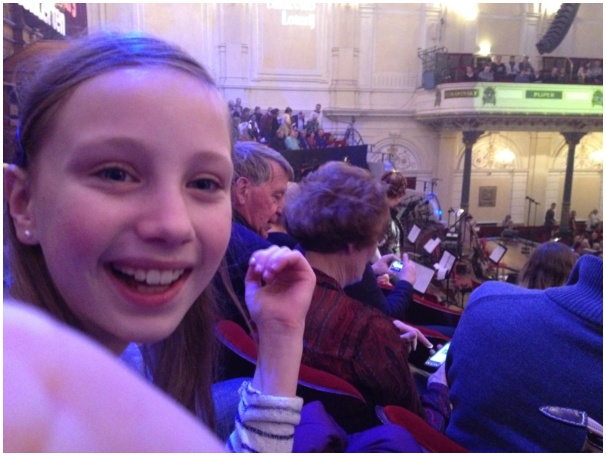 584x433 pixels (99K)