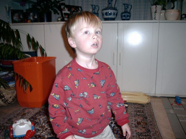 Tom Oktober 2003